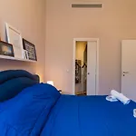 Apartment Elegant Flat At Municipio By Napoliapartments