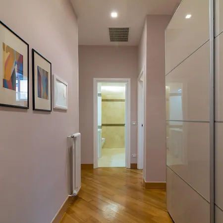 Appartement Elegant Flat At Municipio By Napoliapartments *