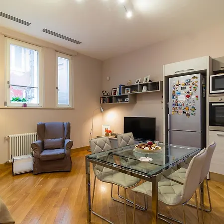 Elegant Flat At Municipio By Napoliapartments Appartement Napels