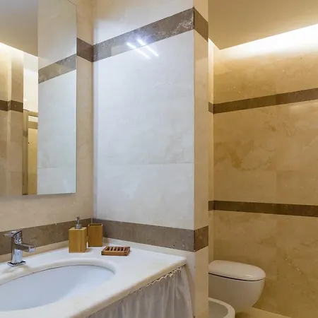 Appartement Elegant Flat At Municipio By Napoliapartments *