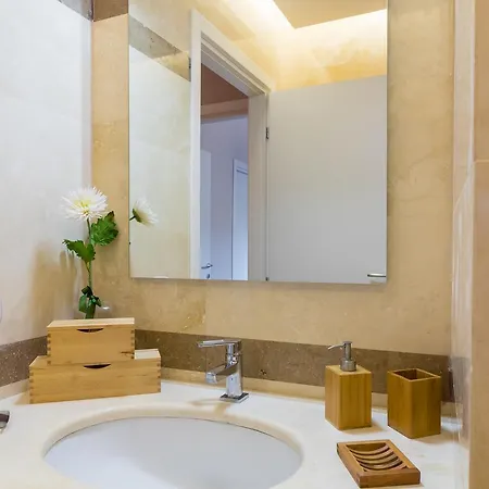 Elegant Flat At Municipio By Napoliapartments Appartement