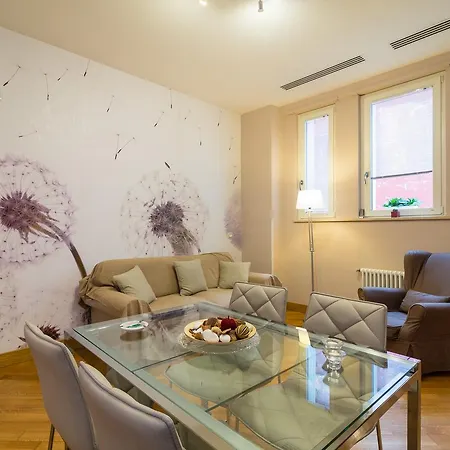 Elegant Flat At Municipio By Napoliapartments Appartement